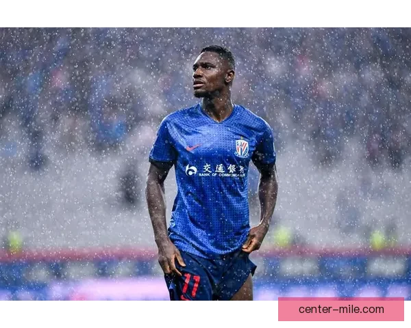 马莱莱在上海申花多次错失机会但展现出强大冲击力